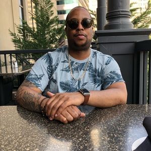 Meet your Posher, Johnathan